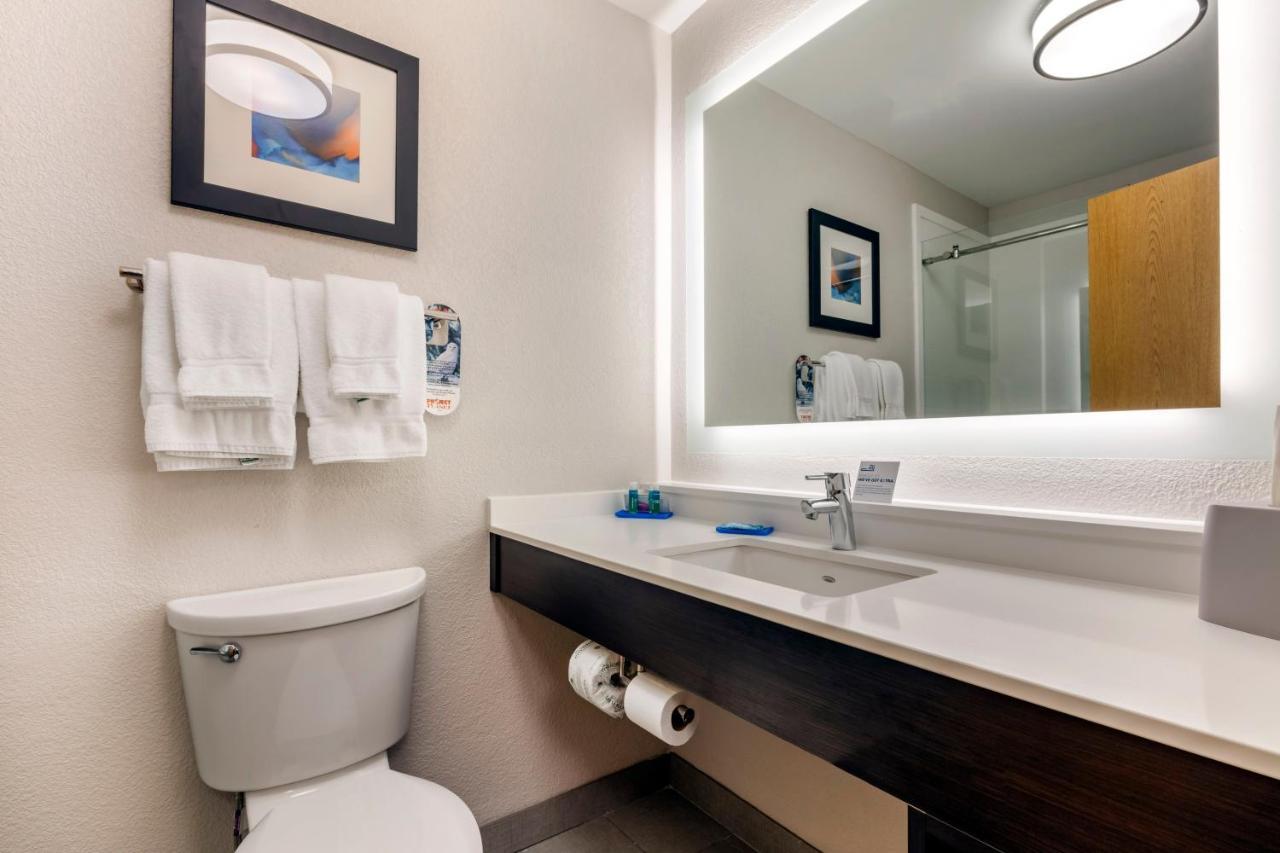 Holiday Inn Express Metropolis By Ihg Ruang foto